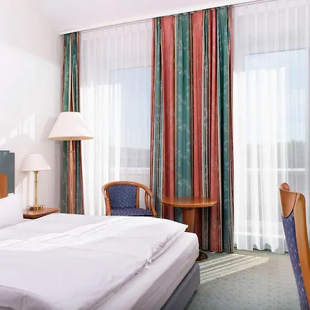 Congress By Mercure Otel 4*